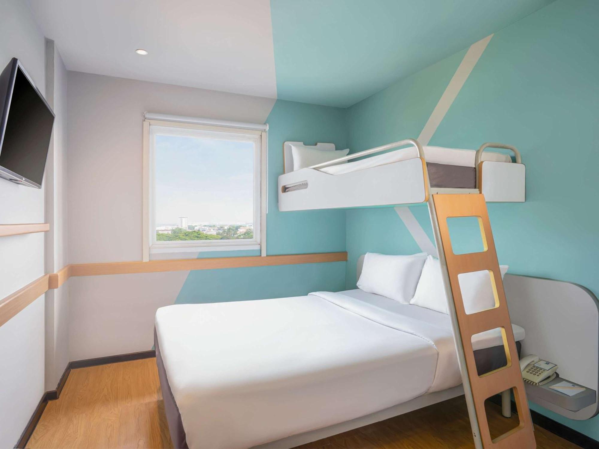 טנגרנג Ibis Budget Jakarta Airport מראה חיצוני תמונה