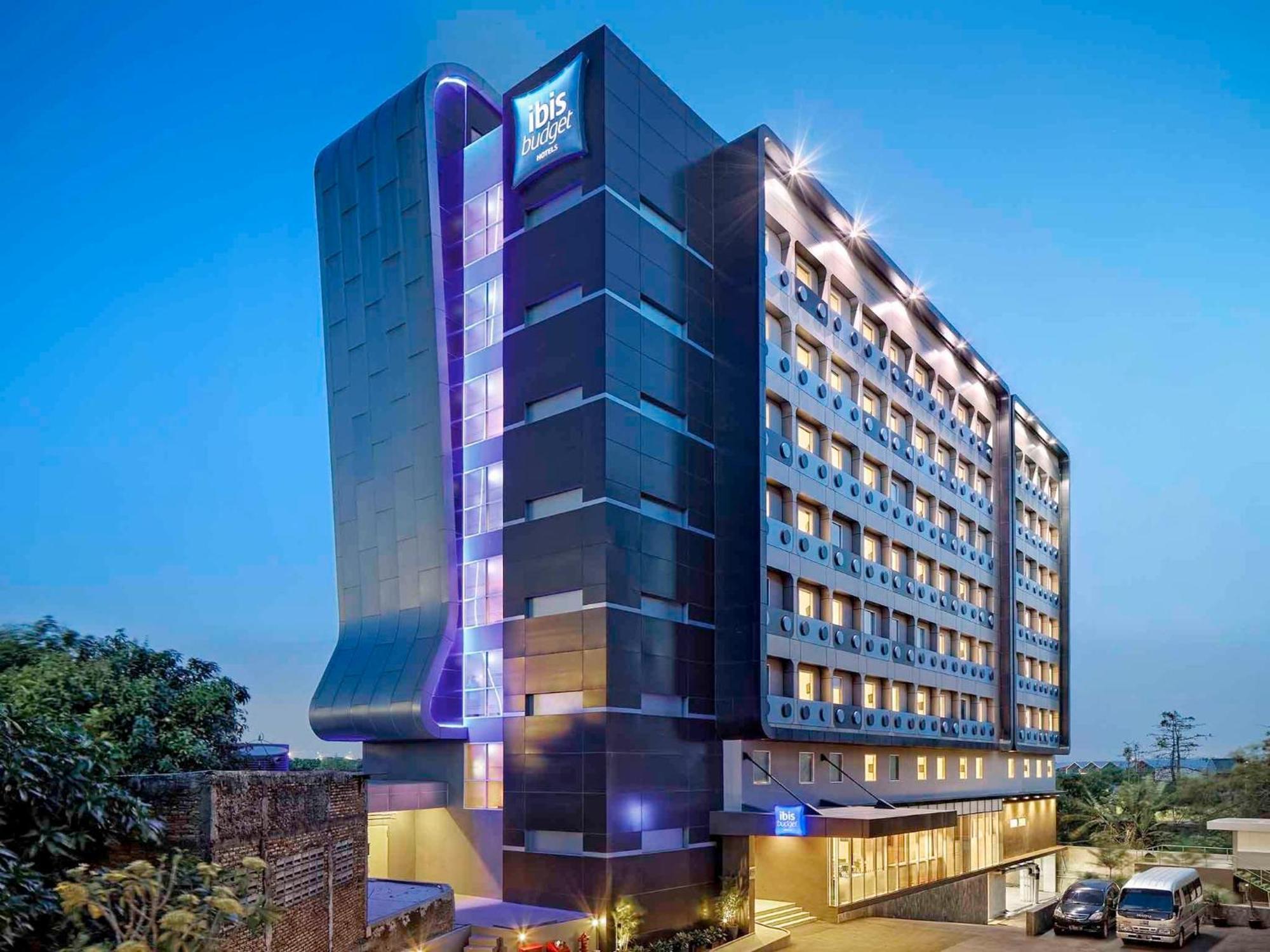 טנגרנג Ibis Budget Jakarta Airport מראה חיצוני תמונה