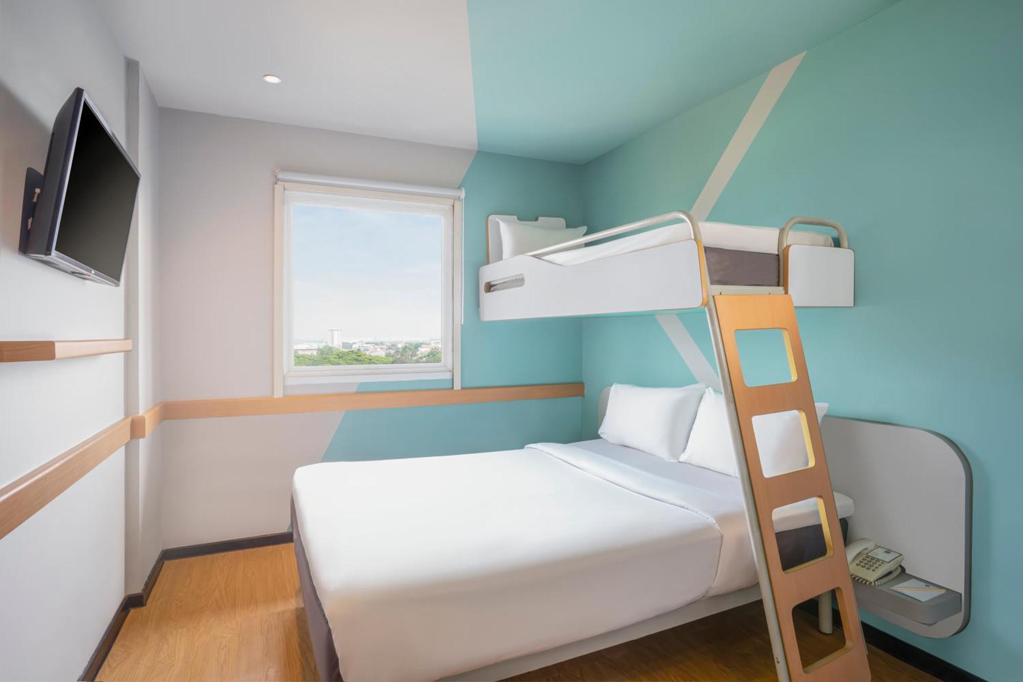 טנגרנג Ibis Budget Jakarta Airport מראה חיצוני תמונה