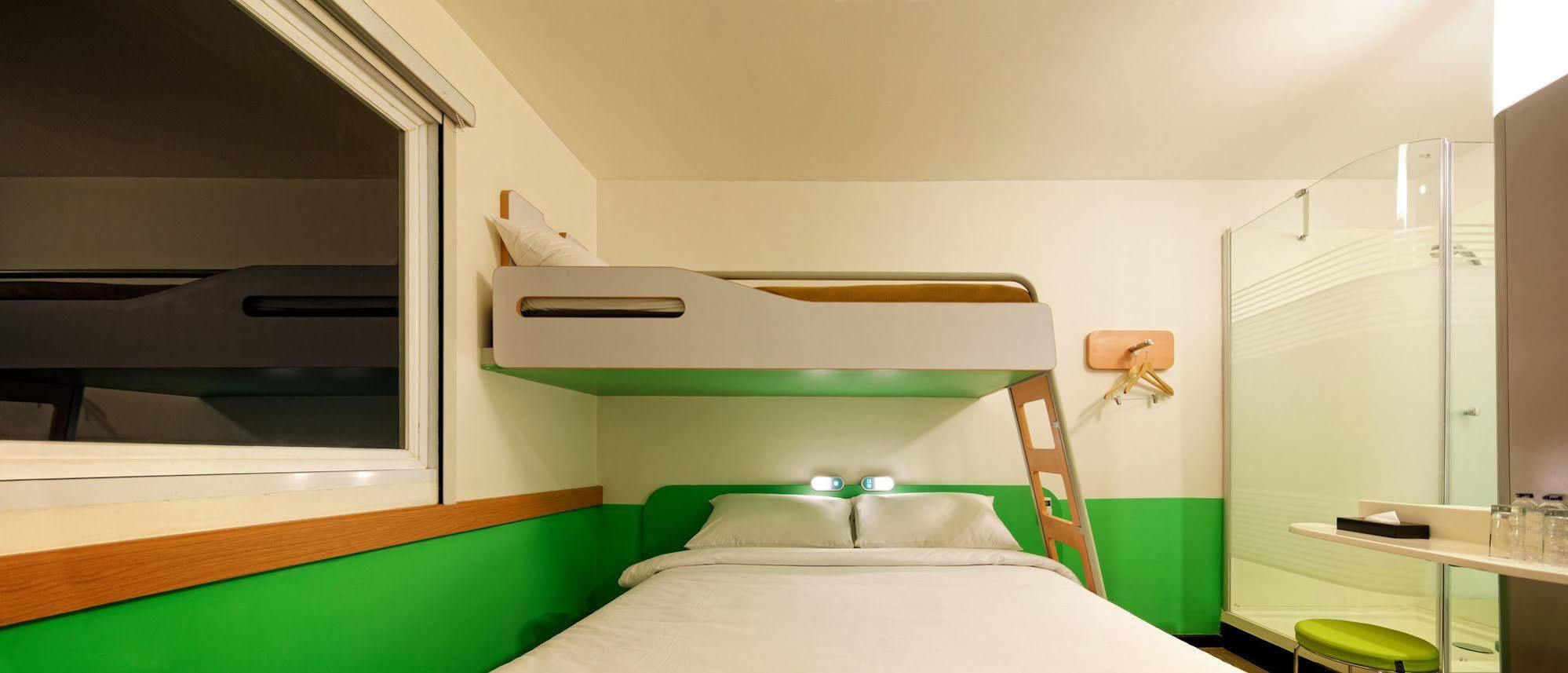 טנגרנג Ibis Budget Jakarta Airport מראה חיצוני תמונה